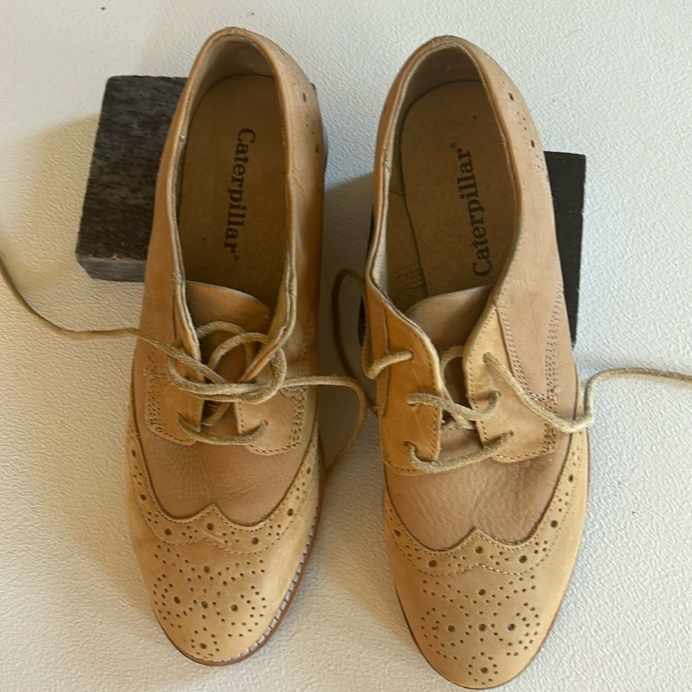 Caterpillar shoes, 7.5US, tan, cute school or dress shoe.